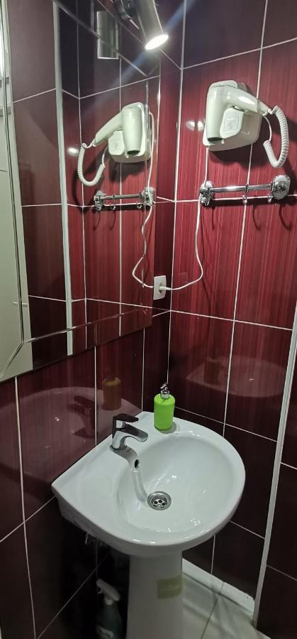 אוהריד Apartment Delfina מראה חיצוני תמונה