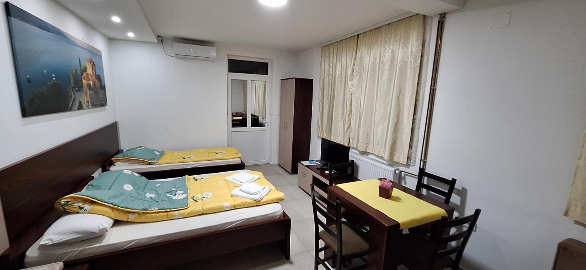 אוהריד Apartment Delfina מראה חיצוני תמונה